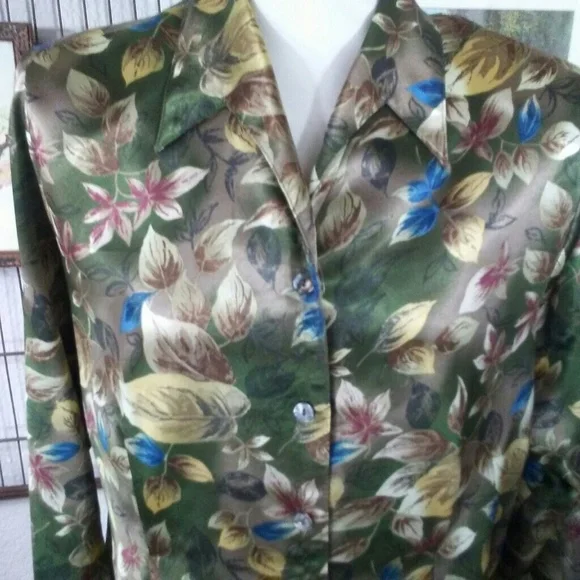 Satin blouse - Picture 3 of 4